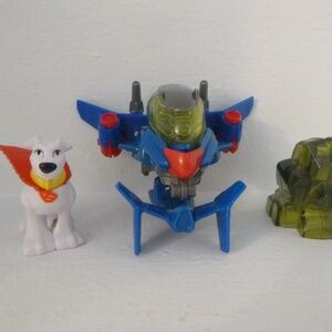 LOT IMAGINEXT SUPERMAN ACCESSORIES SUPER-DOG  KRYPTONITE & JETPACK